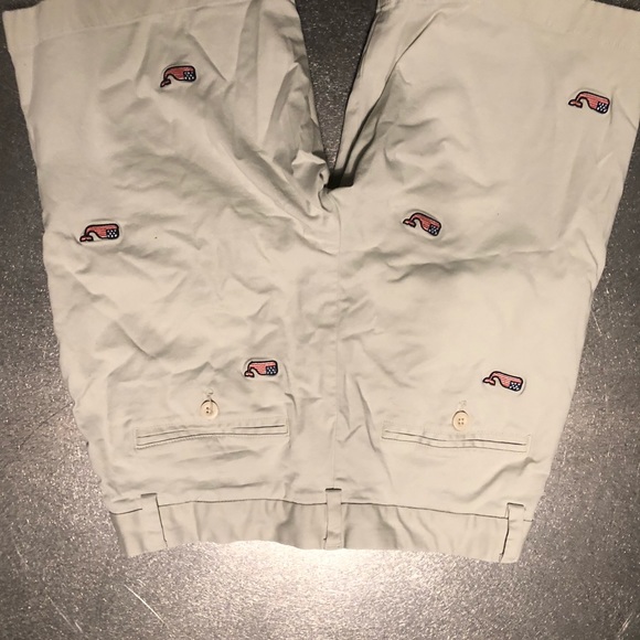 Vineyard vines khaki shorts - Picture 4 of 5